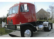1962 Mack F-700