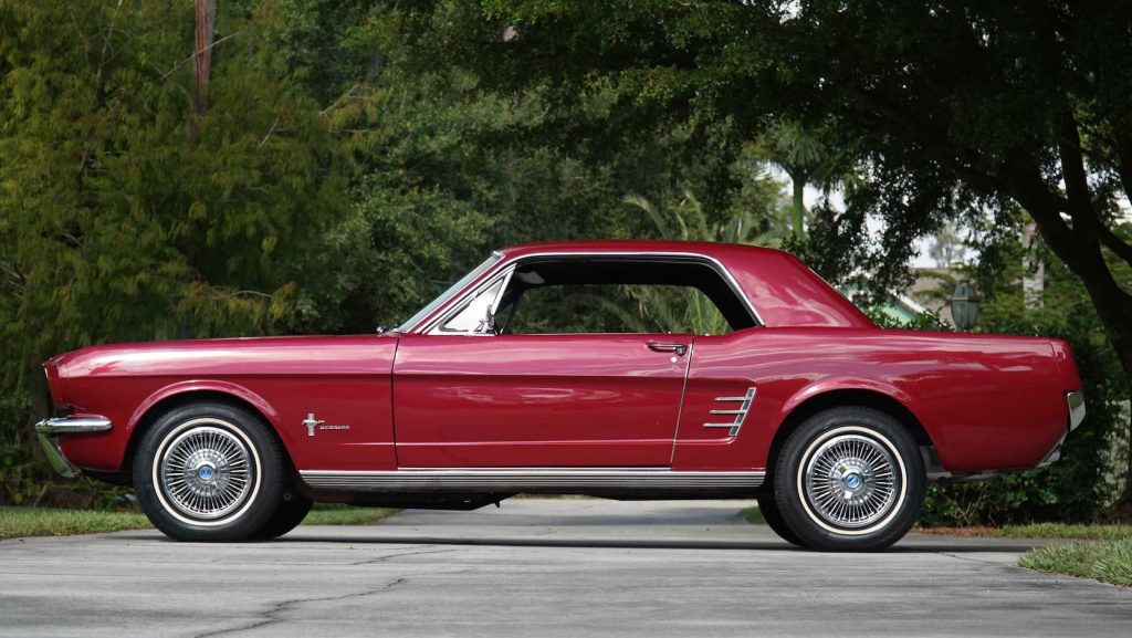 1966 Ford Mustang Hardtop Sprint 200 Edition Package