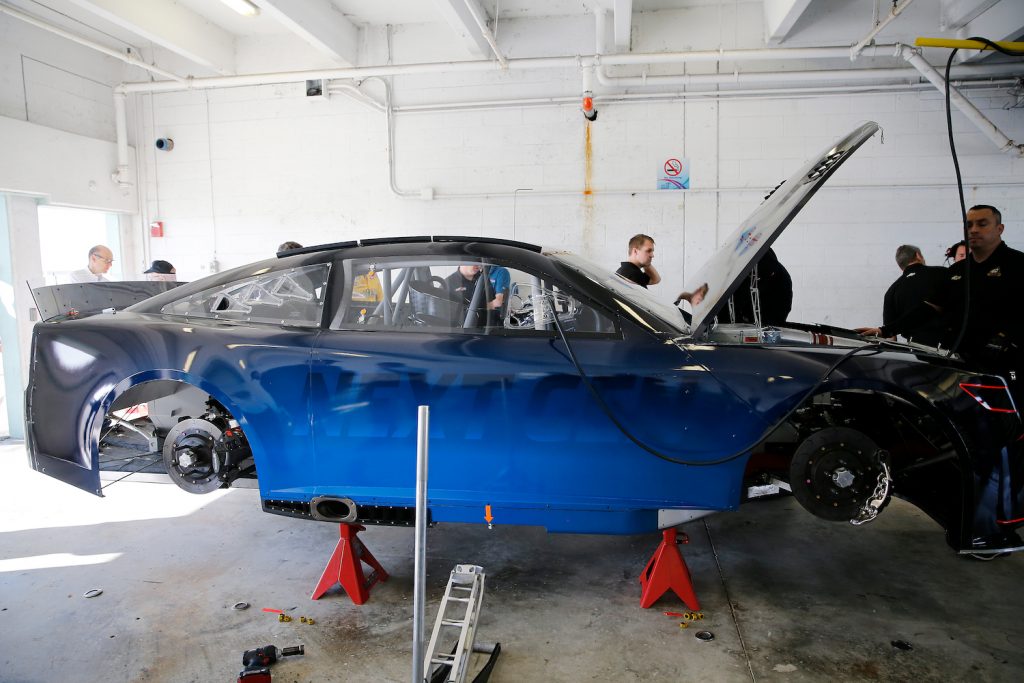 Petroelje next gen nascar delayed wheels off in garage