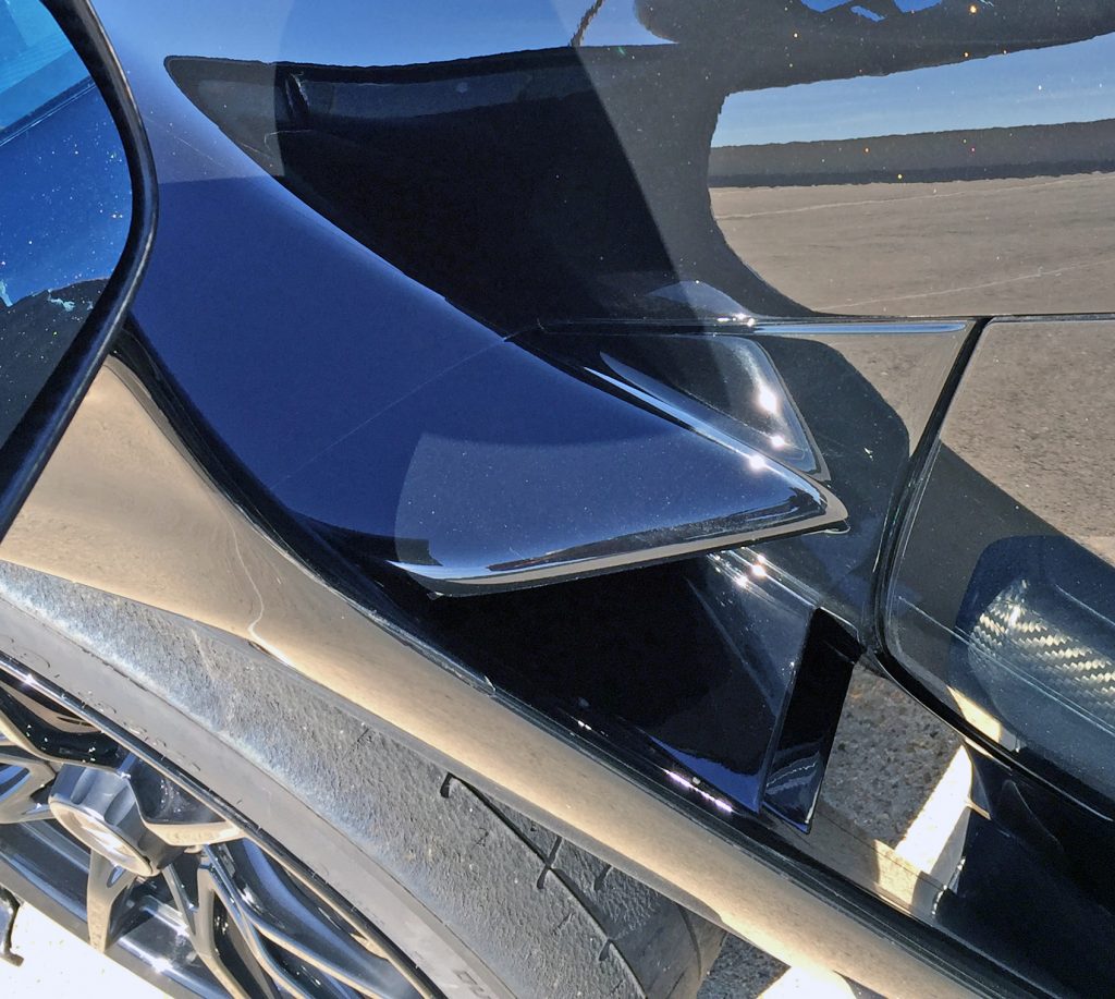 2019 McLaren Senna door scoop