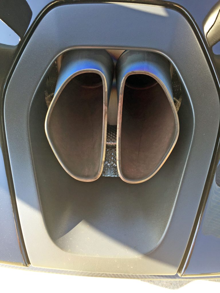 2019 McLaren Senna exhaust pipes